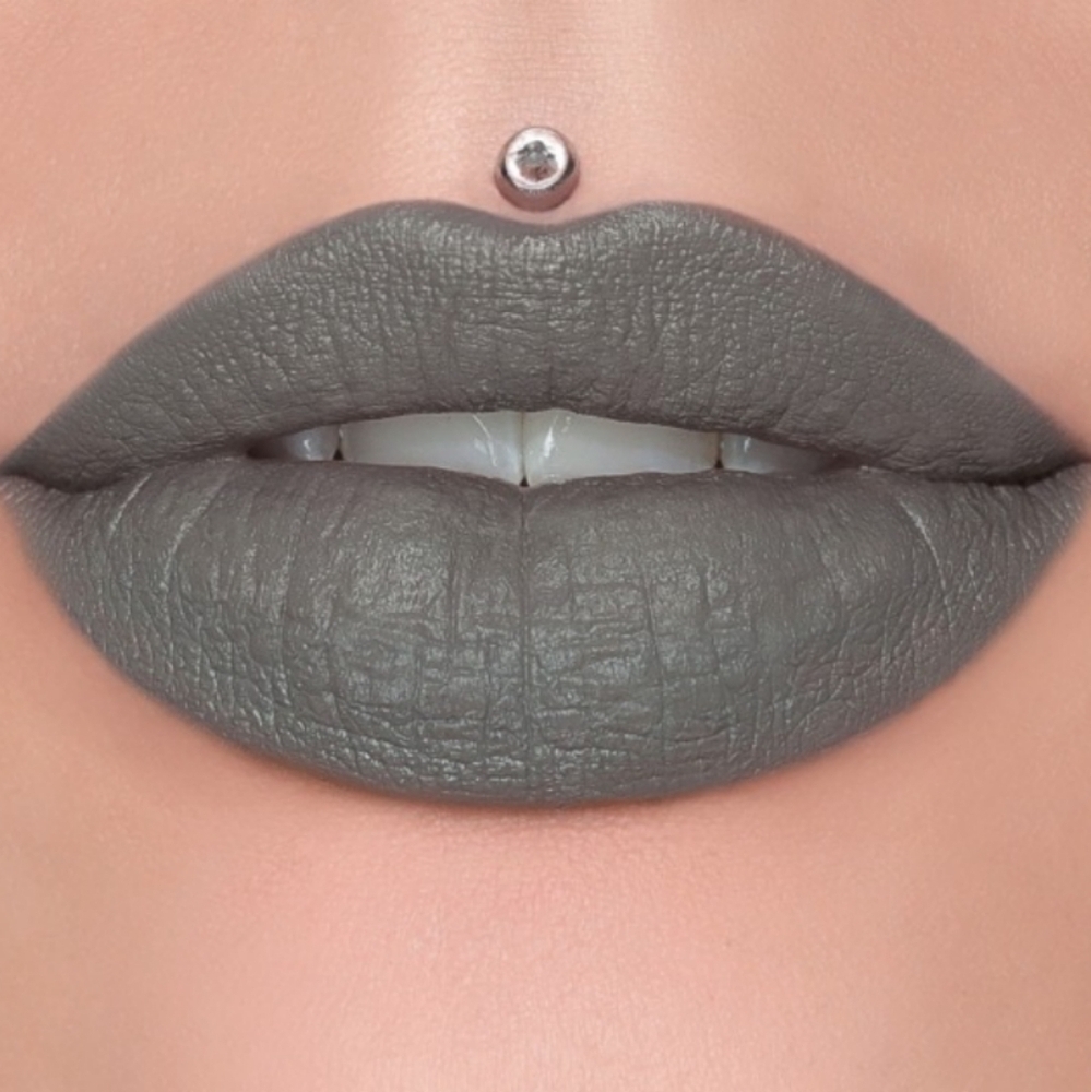 NIB Jeffree Star "Drill Sergeant" Velvet Trap Lipstick